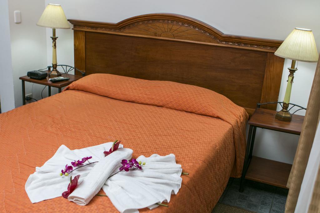 Alamar Hotel Puntarenas Exterior photo