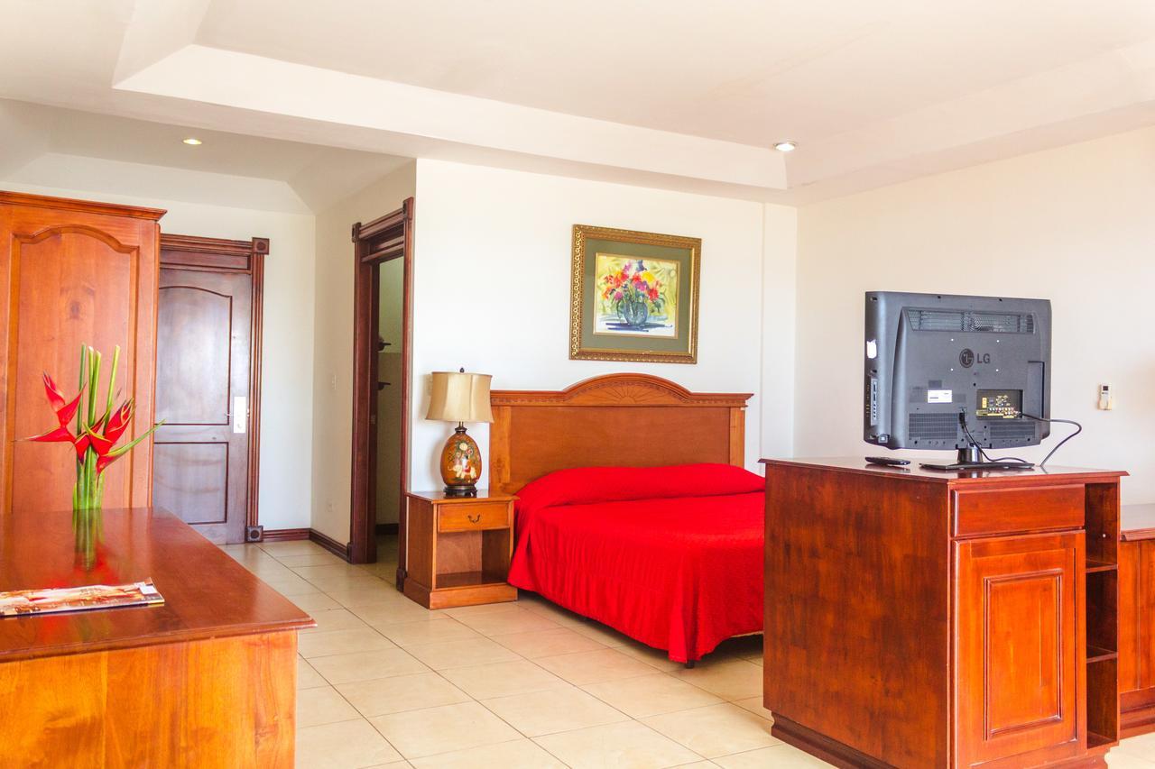 Alamar Hotel Puntarenas Exterior photo